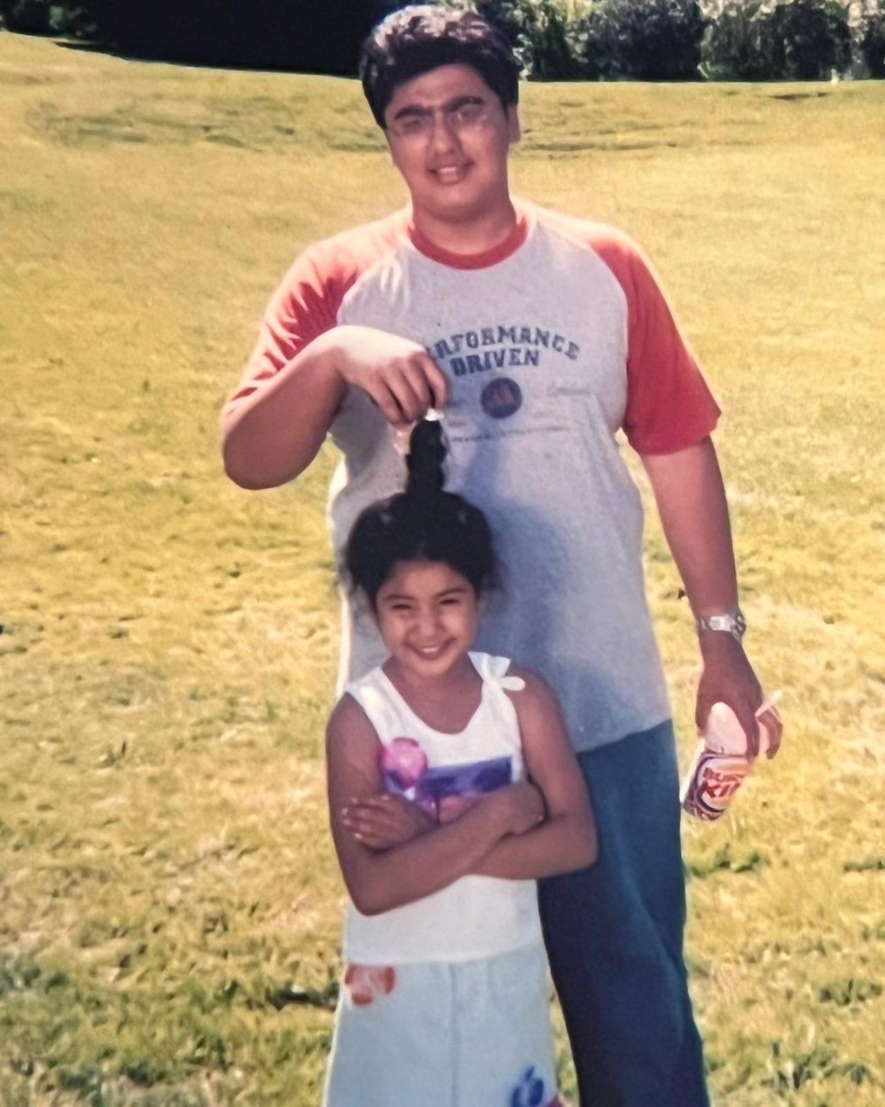 Arjun Kapoor being the big brother to Janhvi Kapoor in this childhood picture