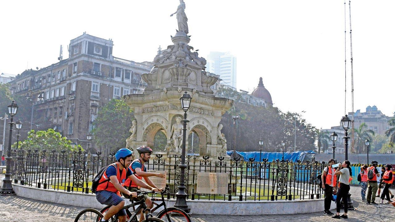 Ride into the sunrise: Your guide to a breakfast cycling tour to South Bombay