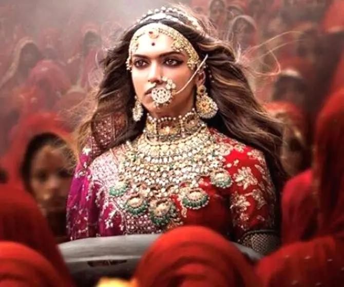 Then came another masterpiece by Sanjay Leela Bhansali titled Padmaavat. This epic period drama starring Deepika, Shahid Kapoor and Ranveer Singh in pivotal roles proved to the world why Deepika Padukone is the star that she is. The actress delivered a mind-blowing performance in the film, going on to win a number of awards for her portrayal of Rani Padmaavati.
