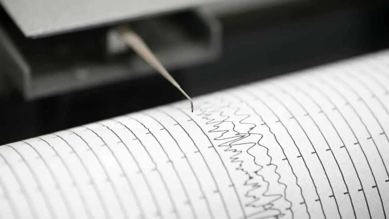 5.4 magnitude earthquake rattles Indonesia's Java
