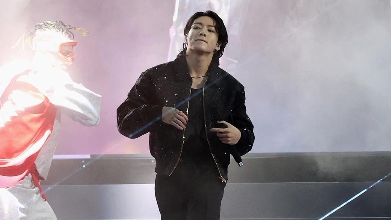 Jungkook created history by becoming the first Asian musician to perform the official anthem of the FIFA World Cup. In the past, artistes like Shakira and Enrique Iglesias have had this honour.