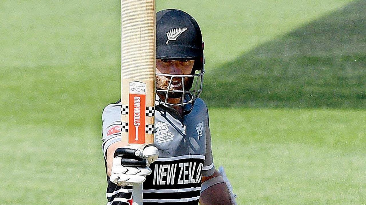 Skipper Kane Williamson smashes 61 to guide Kiwis into semis