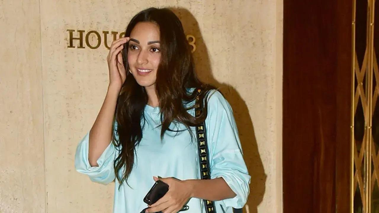 Bollywood actress Kiara Advani's younger sibling, Mishaal Advani, had made his foray as a rapper, composer and music producer with the release of his track 'Know My Name' which hit the airwaves on Saturday. Read full story here
 