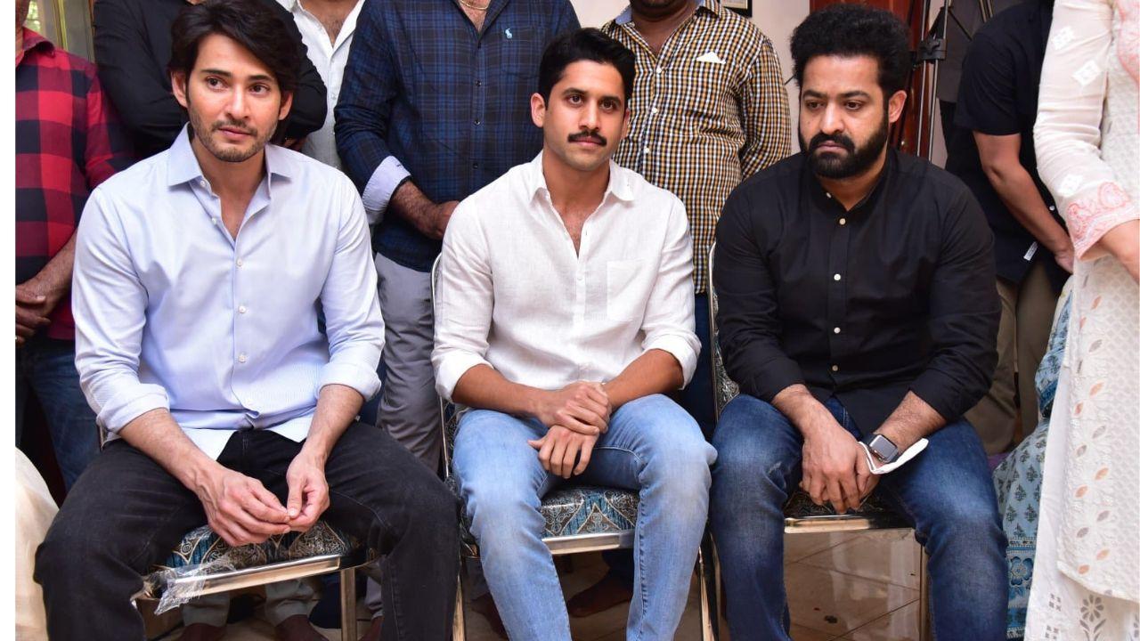 Along with Naga Chaitanya, Jr NTR also had come to pay his last respects. 
