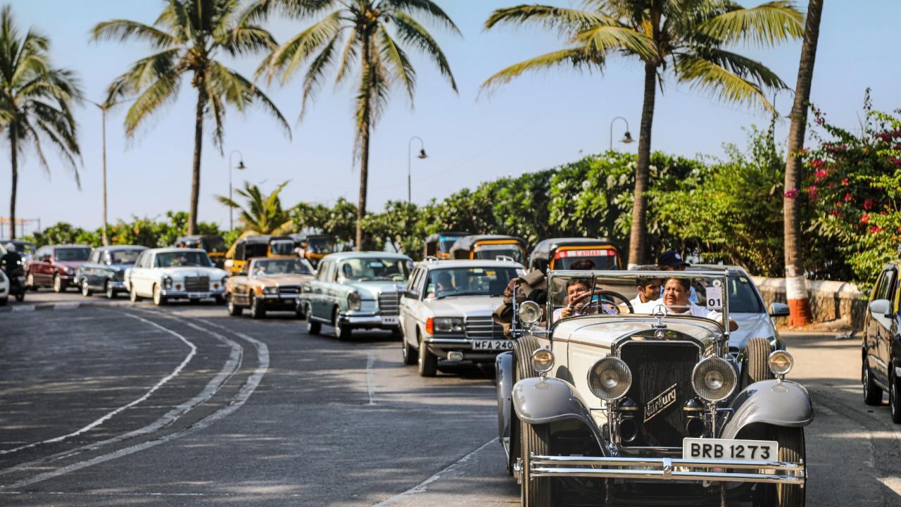Mumbai: 70 vintage Mercedes-Benz cars glide in classic car rally