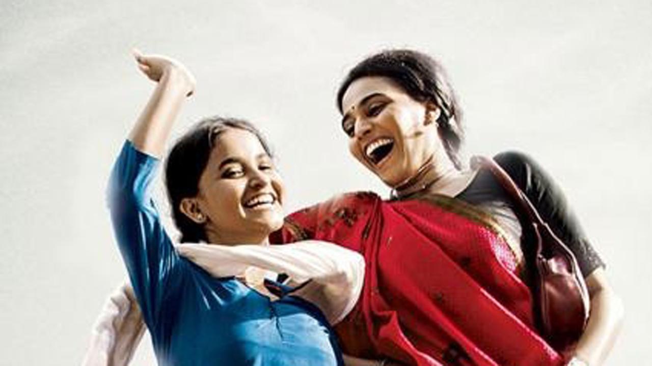 'Nil Battey Sannata' is the heartwarming story of Chanda played by Swara Bhasker, a high-school dropout, housemaid and single mother of a young girl. She enrolls herself in the same class as her daughter.