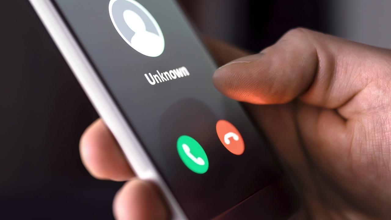 Thane businessman's phone hacked, Rs 99.50 lakh taken out of bank accounts