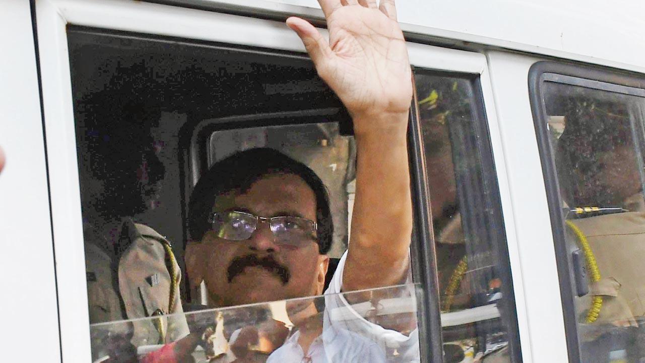 Sanjay Raut leaves after being granted bail. Pic/Ashish Raje