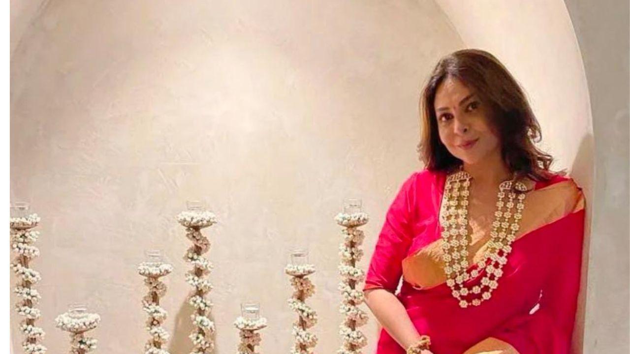 From converting tees to mops to sharing clothes with her sister, Shefali Shah's closet memories are utterly relatable