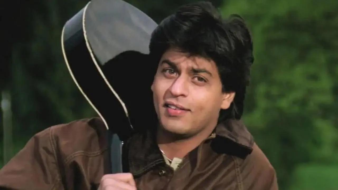 Bade bade deshon mein aaisi choti choti baatein hoti rehti hain... Senorita
This line from one of his most romantic films, that went on to become a blockbuster, the 1995 release 'Dilwale Dulhania le Jayenge,' is a must when something unexpected happens! Shah Rukh played Raj Malhotra and won hearts as the NRI playboy who falls head over heels in love with Simran, who is soon to marry another man chosen by her family. 