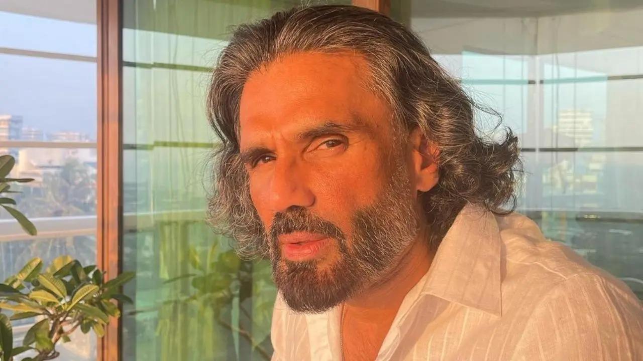 Amid Kartik Aaryan's entry in the third installment of the movie, Suniel Shetty on Thursday said no one can replace Akshay Kumar as the streetsmart Raju. Read full story here