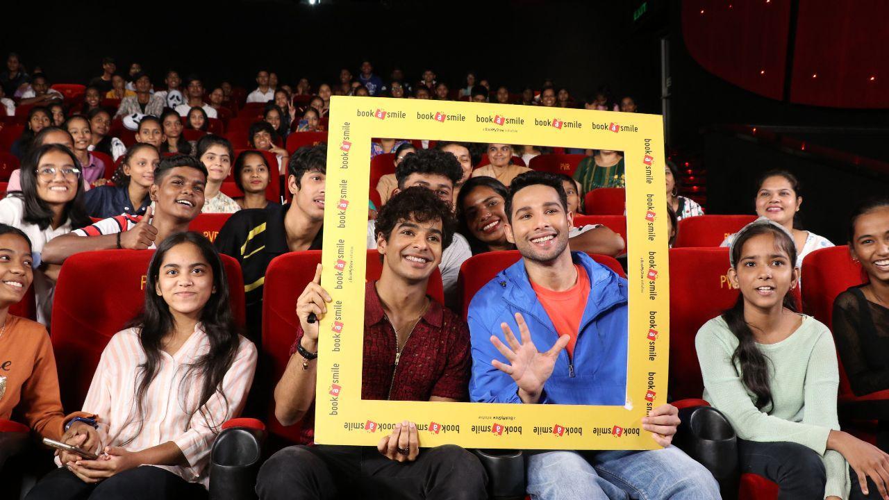 Phone Bhoot’ actors Siddhant Chaturvedi & Ishaan team up with BookASmile for a special screening of the film for underprivileged children in Mumbai Phone Bhoot’ actors Siddhant Chaturvedi & Ishaan team up with BookASmile for a special screening of the film for underprivileged children in Mumbai