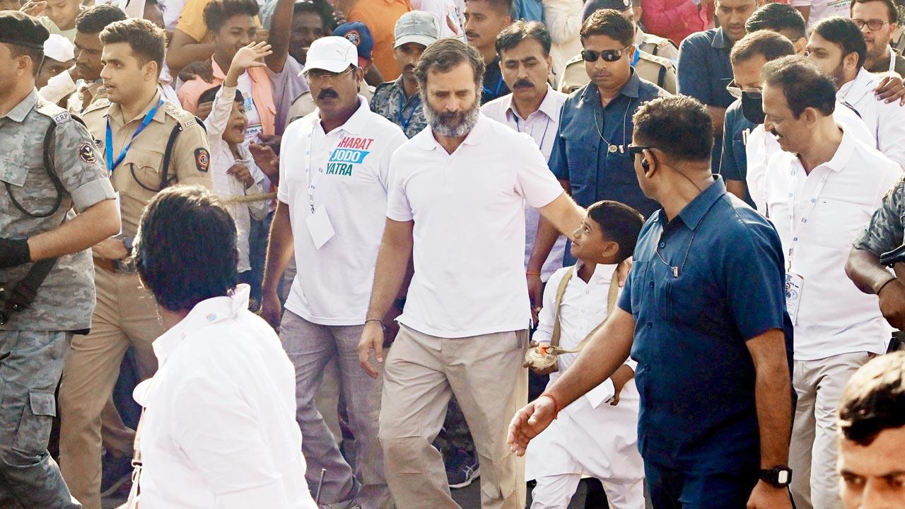Congress leader and Member of Parliament, Rahul Gandhi, seen walking from Atkali village to Bhopala in Biloli, where he and his entourage camped for the night, before heading for Nanded. He was joined by several senior state leaders, including Bhai Jagtap and Nana Patole. Pics/Sayyed Sameer Abedi