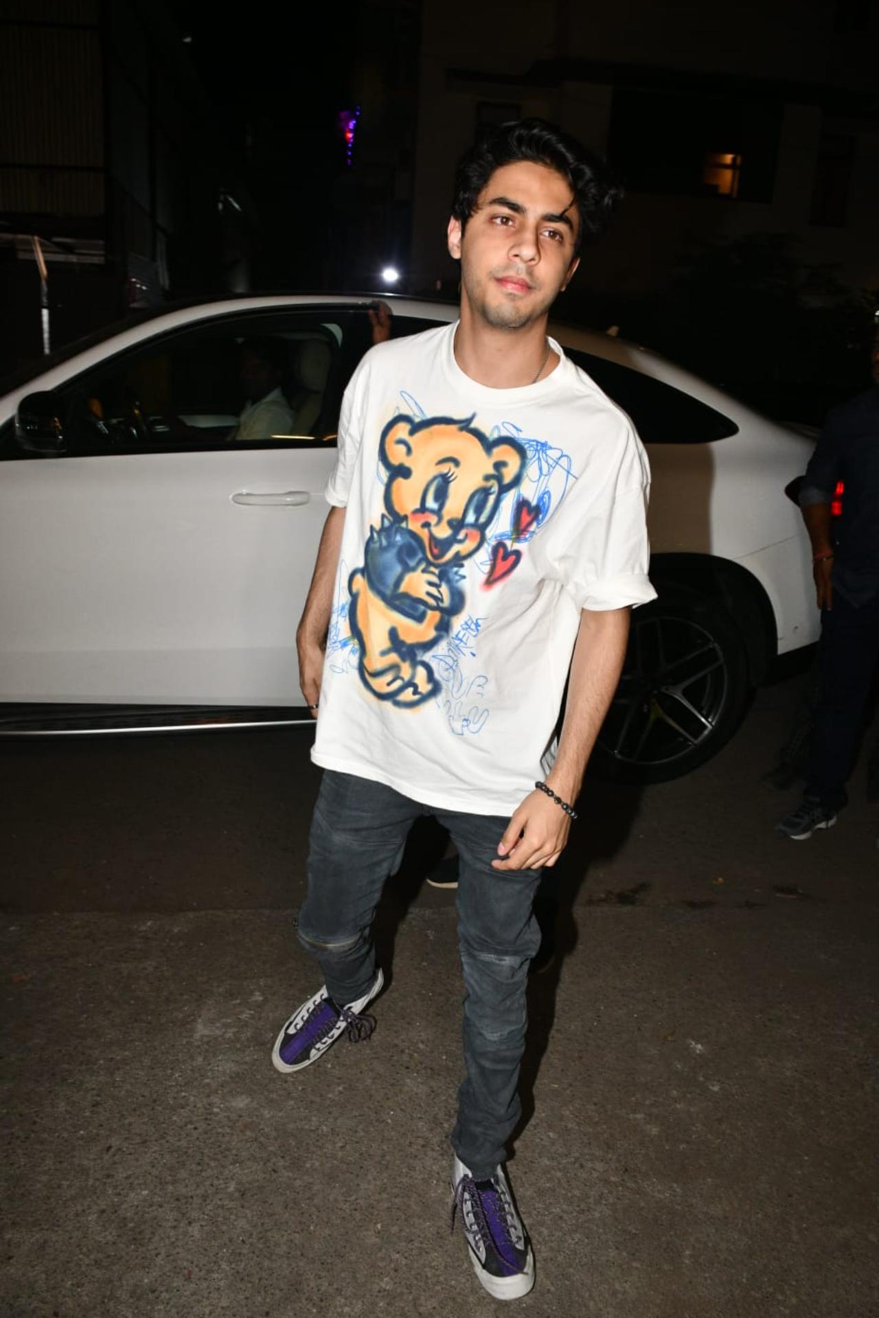 Aryan Khan who is childhood friends with Ananya Panday was spotted arriving for the party dressed in casual look