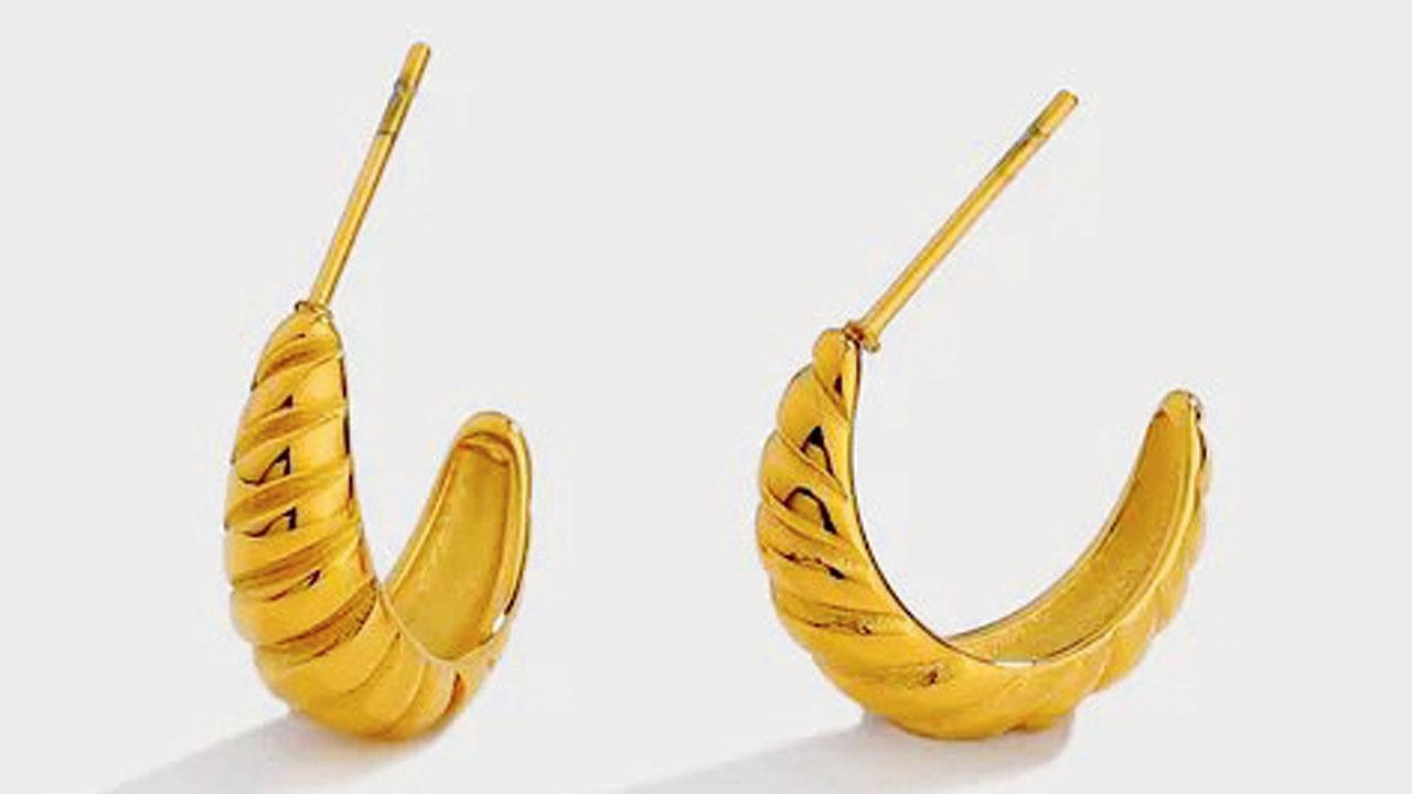 Ribbed hoops for office wear