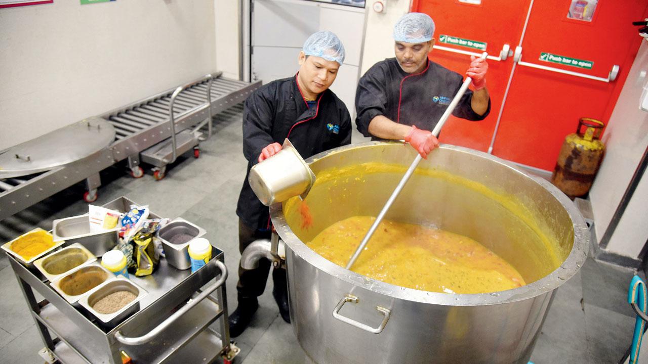 Food being prepared at Akshaya Chaitanya Kitchen in Byculla, which serves 25,000 people. Pic/Sameer Markande