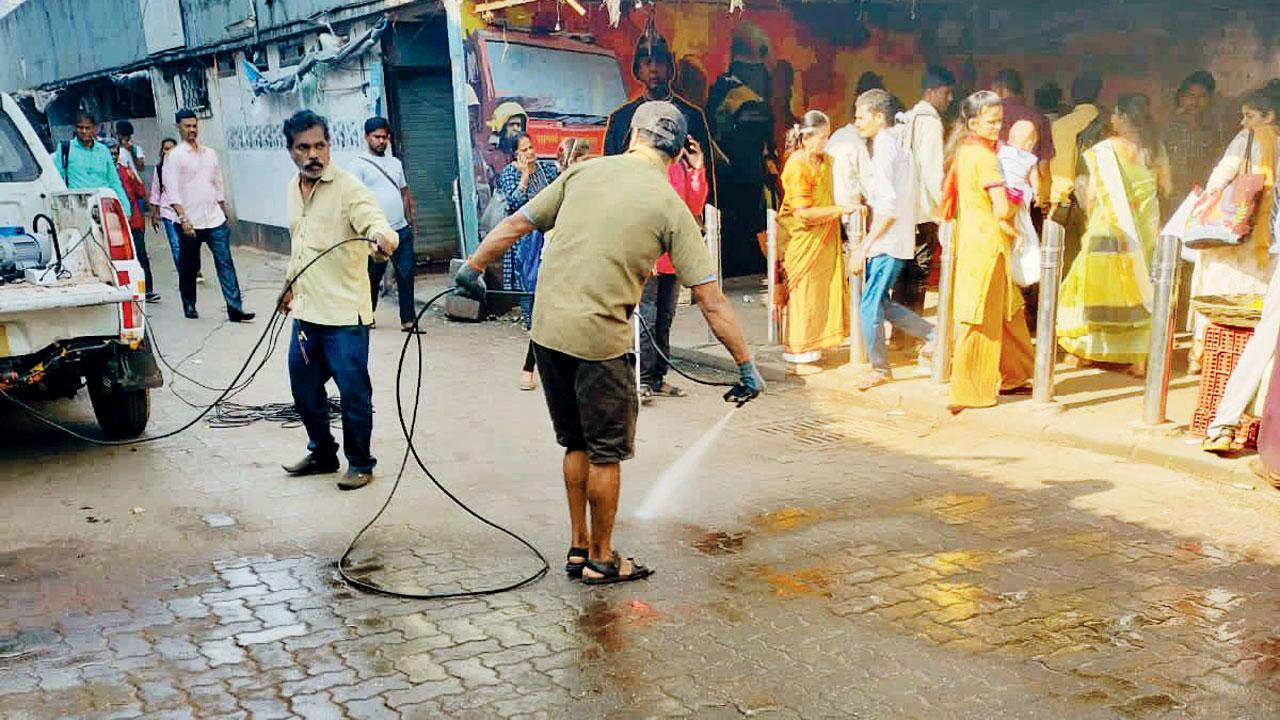 Mumbai: Dadar cleanup drive takes heat off hawkers