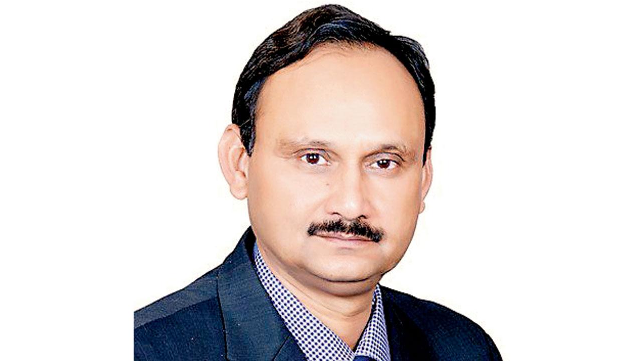 Dr Arvind Tiwari