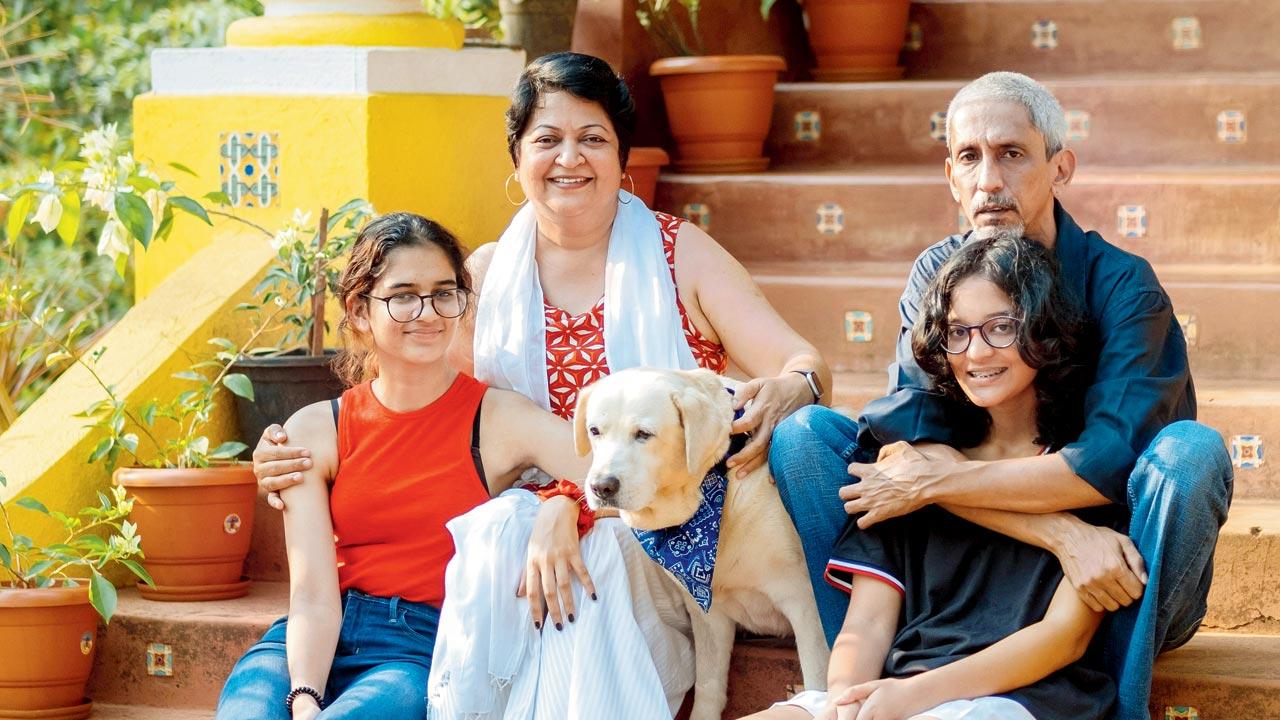 Trikaya, Bennita, Feni, Ganesh and Trusha on the front steps of the restored Neemrana Arco Iris, Curtorim 