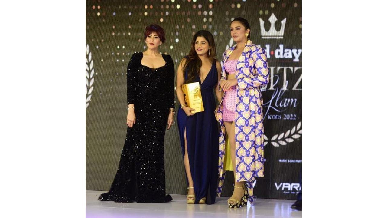 Jugnu Ishiqui, bags Sunday Mid-Day Glitz and Glam Award for Iconic Actor-Singer-Performer
