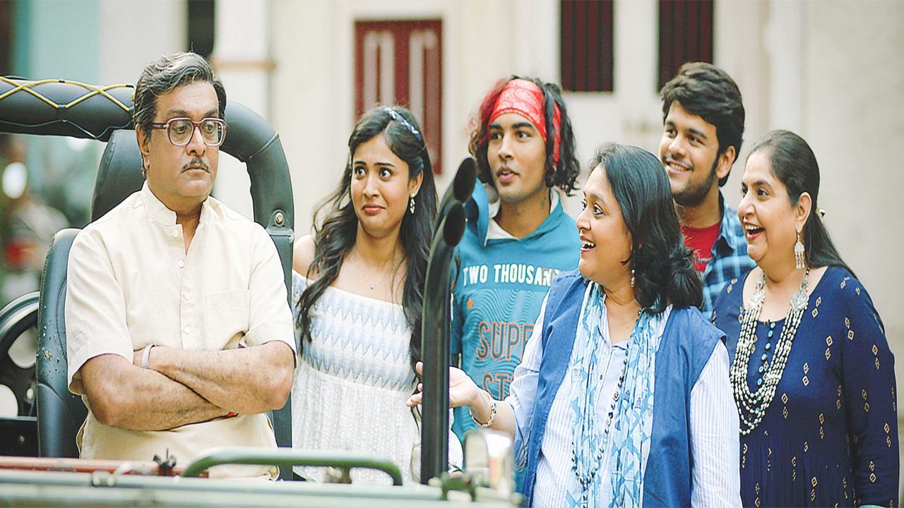 Silver Jubilee of Kehvatlal Parivar on the Silver Screen