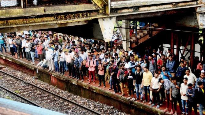 Crowding is common at Kurla station. File Pic/Sayyed Sameer Abedi