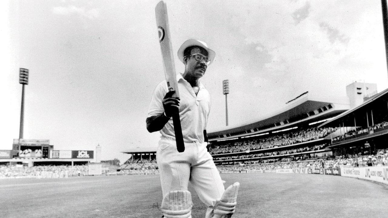 1985: Lloyd waves his County bat in his last Test match at Sydney