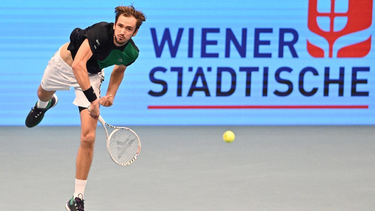Vienna Open: Stefanos Tsitsipas beats Novak, to face Coric in second round