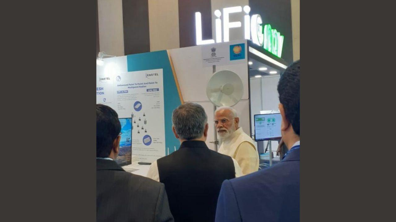 Nav Wireless Technologies introduces transformative next generation communication technology (LiFi) at India Mobile Congress 2022