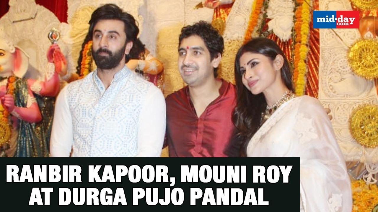 Ranbir Kapoor Mouni Roy And Ayan Mukerji At Durga Pujo Pandal