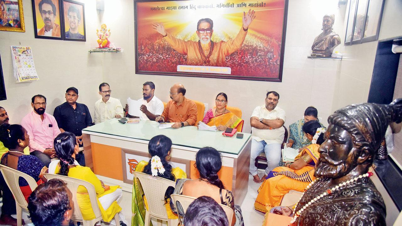 Mumbai: For Shiv Sena shakhas, Thackeray is still boss