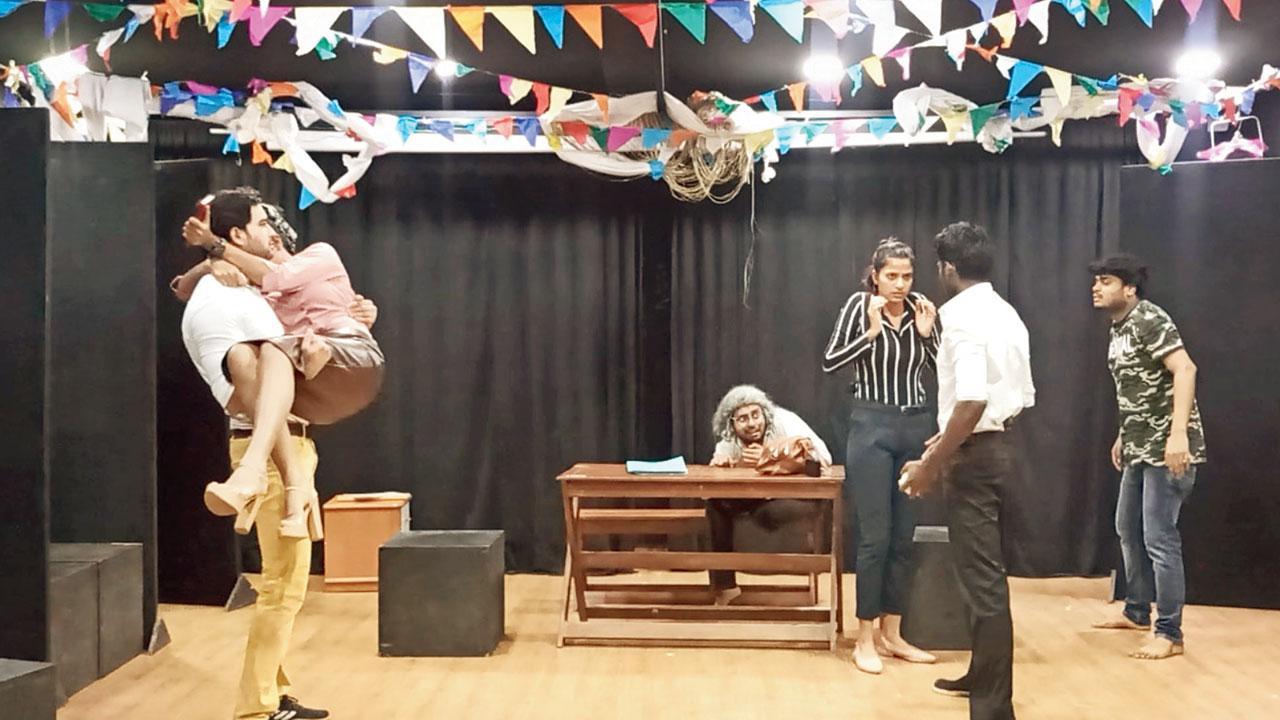 This Hindi play presents a 20th century classic with current political pressures