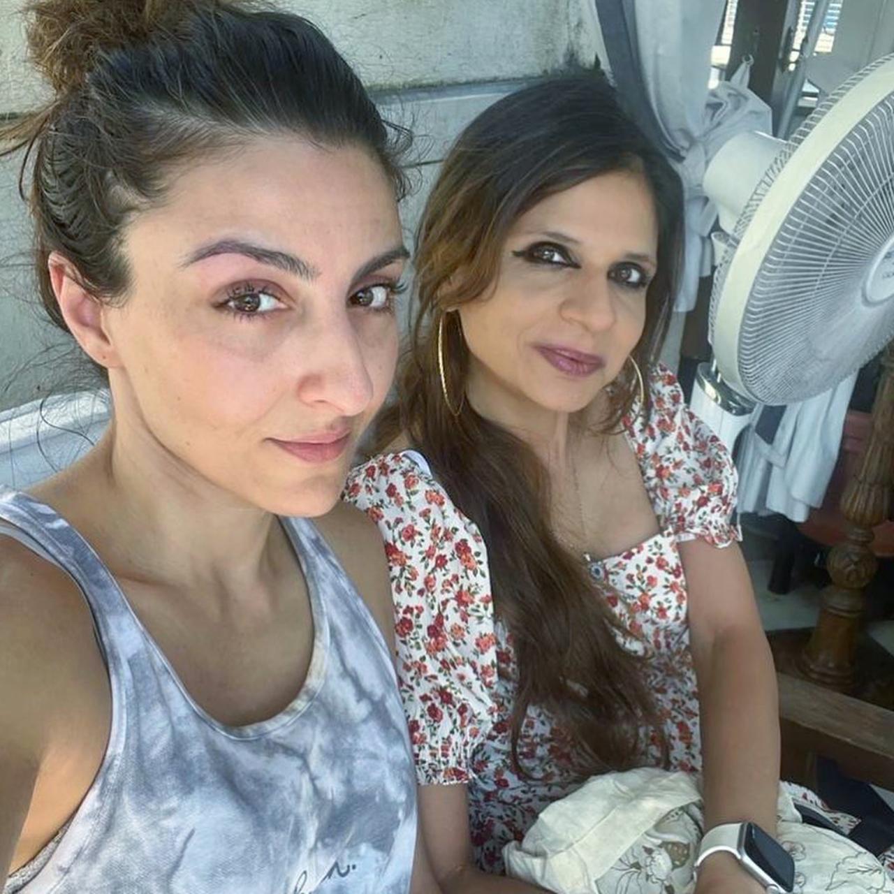 It was a complete family affair for the Pataudi's on Sunday. Saif Ali Khan hosted a brunch for his family members and Soha took to her Instagram handle to share pictures from their family time