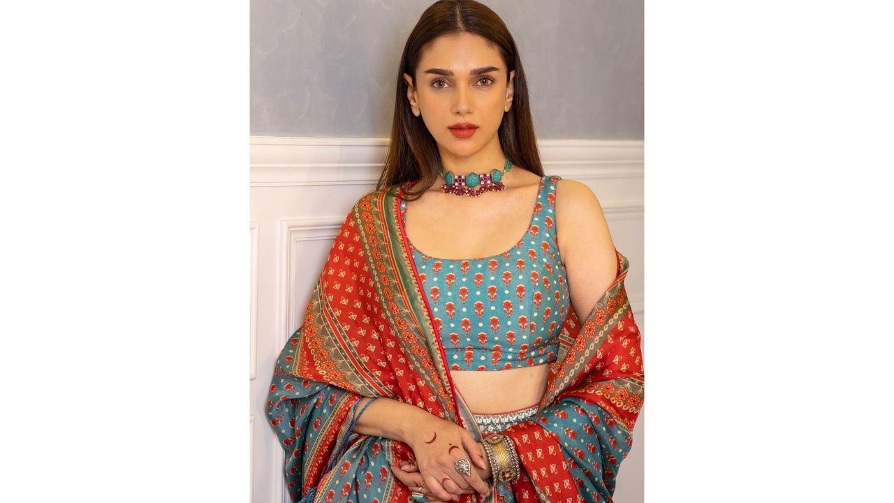 As the actress turns a year older today, let's glance at her glorious career in showbiz. Hailing from a royal lineage, Aditi Rao Hydari made her debut in showbiz with the ‘Prajapati’, she went onto win hearts with her acting skills and flawless looks.