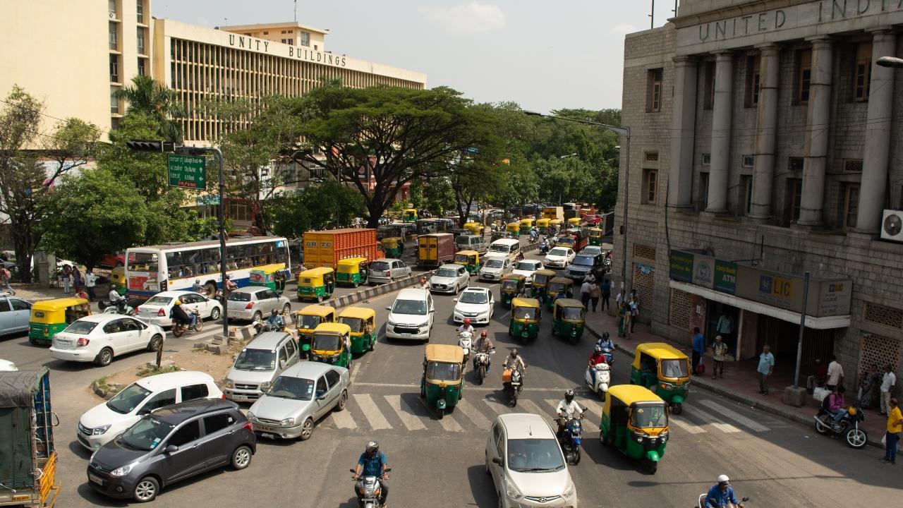 Karnataka govt directs cab aggregators to stop auto-rickshaw services