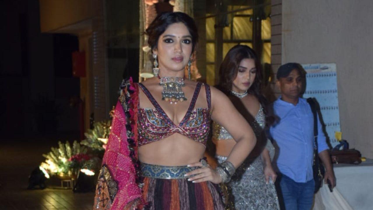 Bhumi Pednekar was all 'dolled' up for the party that saw many Bollywood celebs in attendance. Besides being the host of the glittering party, she also proved to be the headturner at the event. 
(Pics Courtesy: Yogen Shah) 