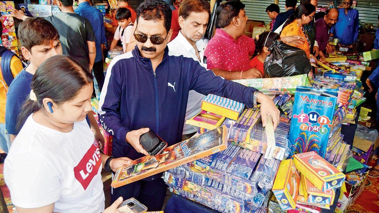 Cyclone threat, govt rule keep green crackers demand low
