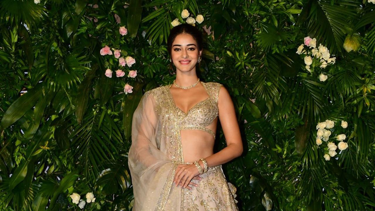 Golden girl Ananya Panday was at her blingy best. The bejewelled outfit surely grabbed eyeballs.