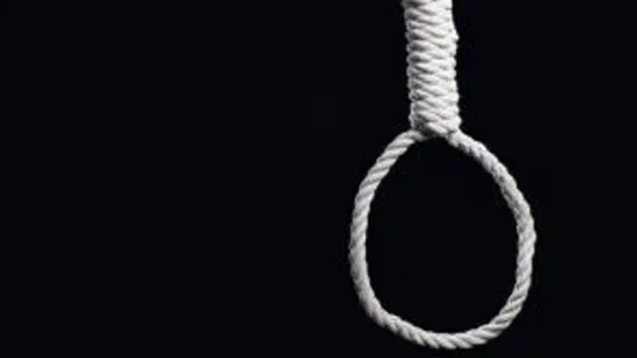 Uttar Pradesh: Man found hanging in hotel room, suicide note says 'don't give body to family'