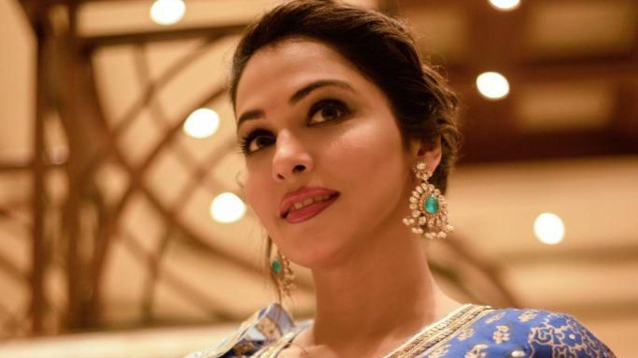 Diwali 2022: I love receiving and sending out gifts, says Isha Koppikar