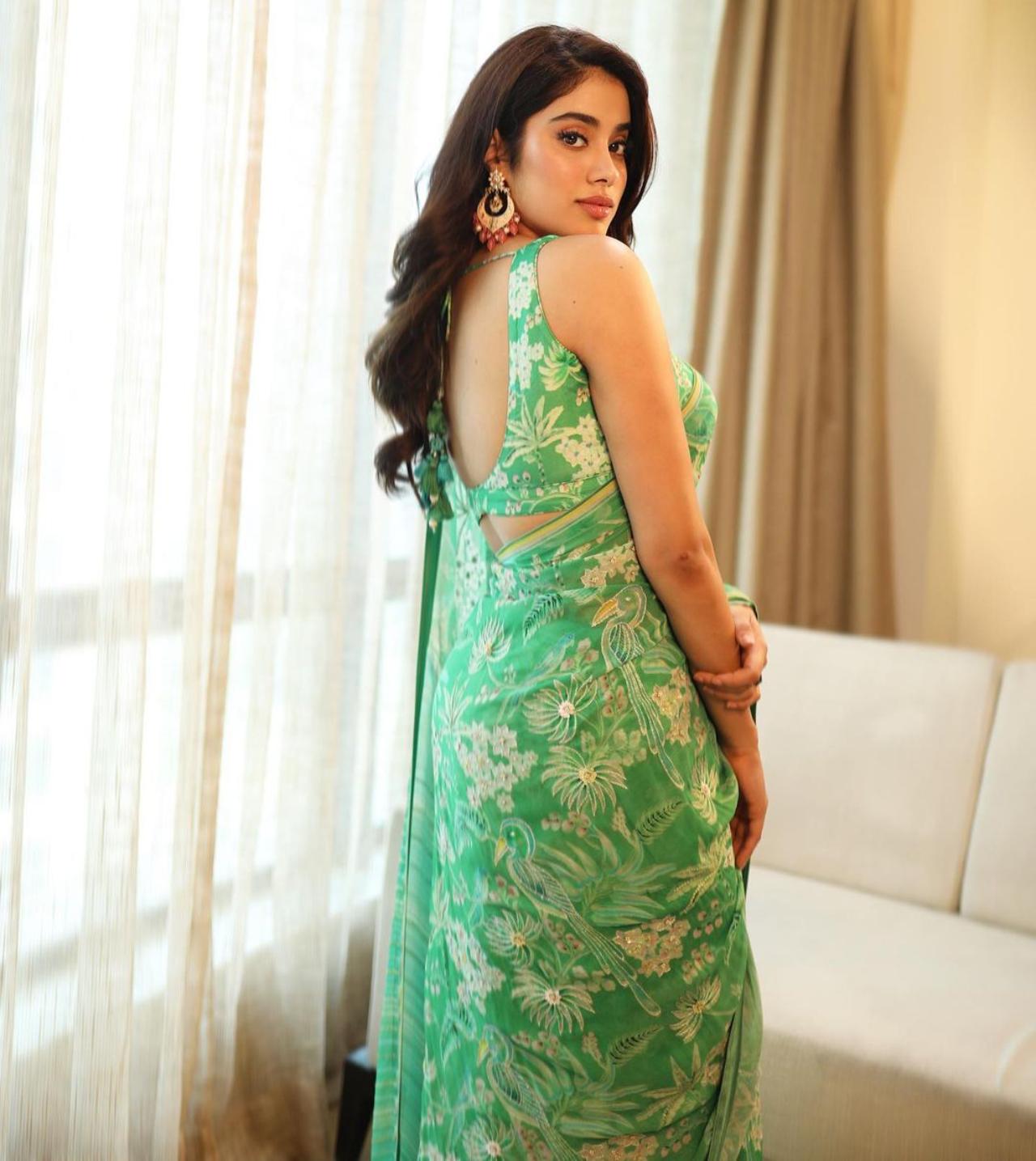 This one time, the actress went all green with her look. The light weighted floral printed saree seems the right pick for every occasion