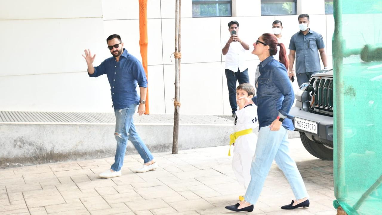 Kareena Kapoor Khan who recently arrived from London after her shoot, was all smiles as she entered the venue holding Taimur's hand. Saif Ali Khan was also seen with them