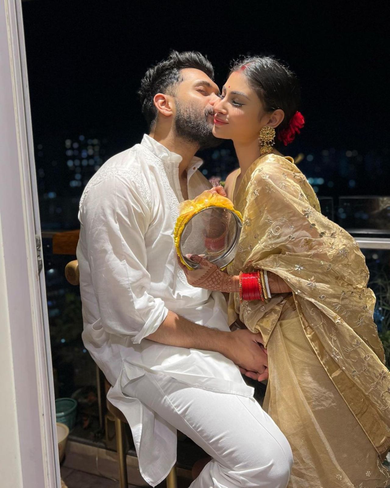 Couple Goals: Kapil Sharma kisses wife Ginni Chatrath during Karwa Chauth  celebrations, see pics