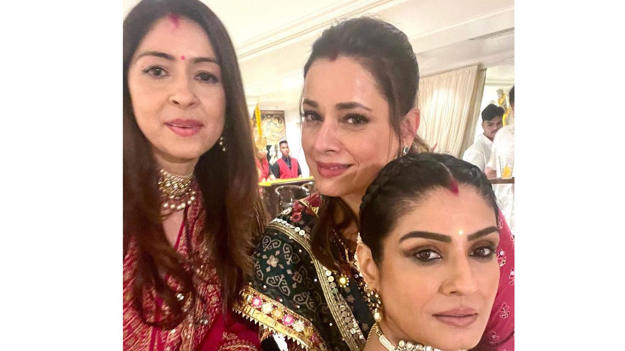 Raveena Tandon shared the frame with Neelam Kothari Soni and Bhavana. The ladies were all decked up in their finest traditional wear.