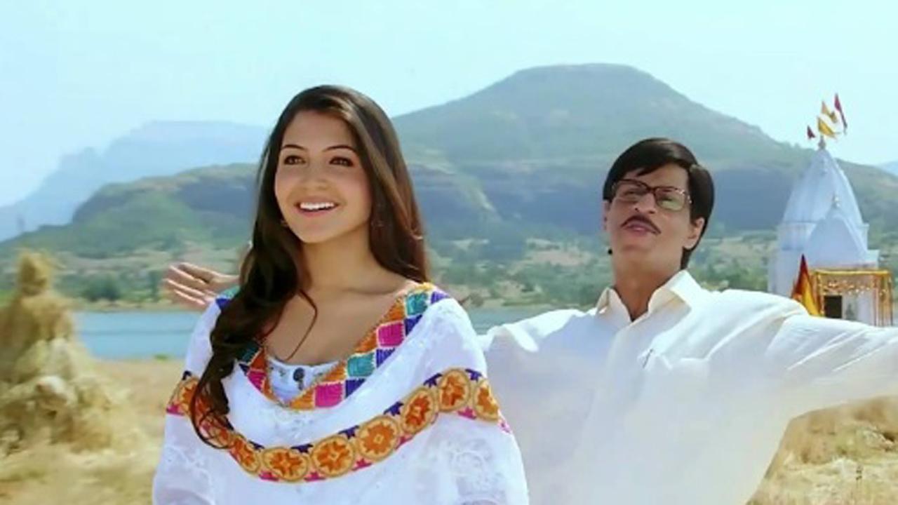 This popular number featuring Shah Rukh Khan and Anushka Sharma from 'Rab Ne Bana Di Jodi' is all about celebrating your partner and the wonderful relationship you'll share. Sung by Roopkumar Rathod, Jay Kadn, the lyrics are sure to make you emotional. 