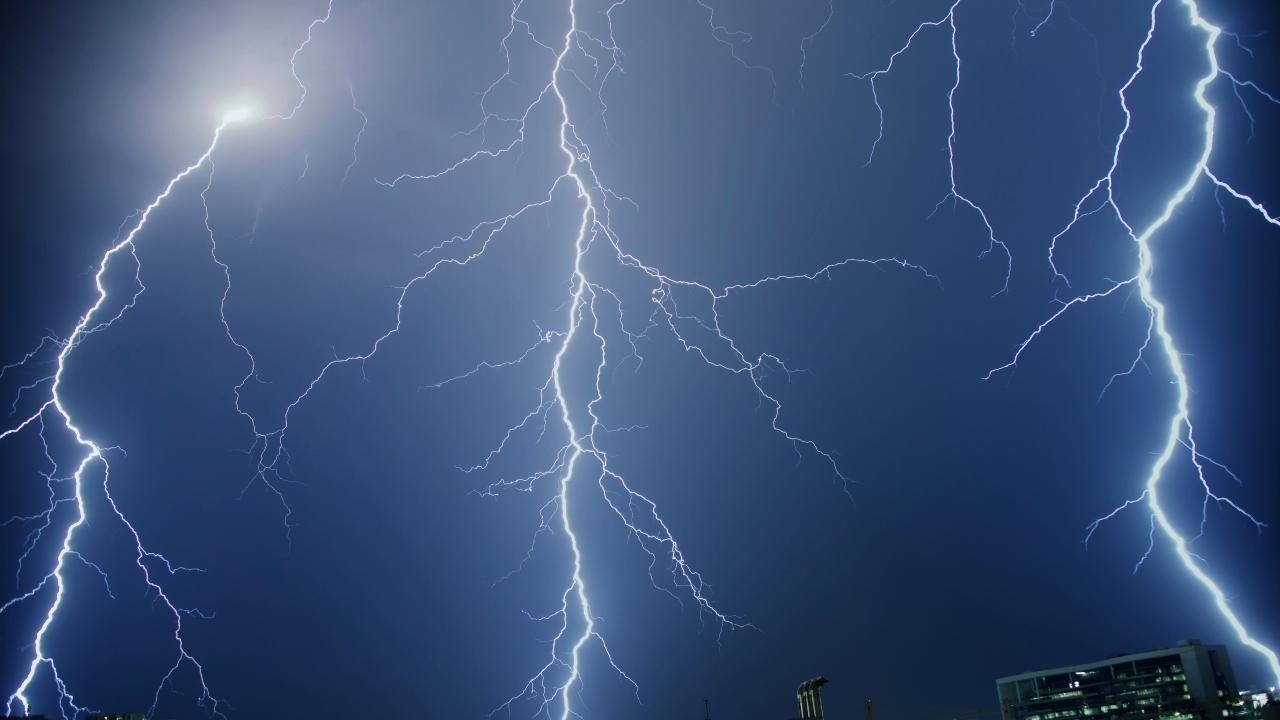 Maharashtra: Two dead in lightning strikes in Thane