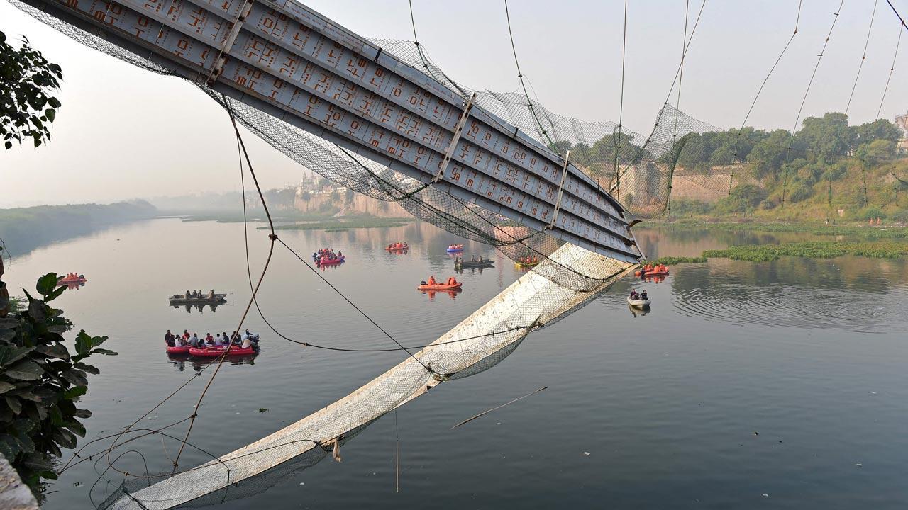Morbi bridge collapse: Gujarat forms high-power probe committee