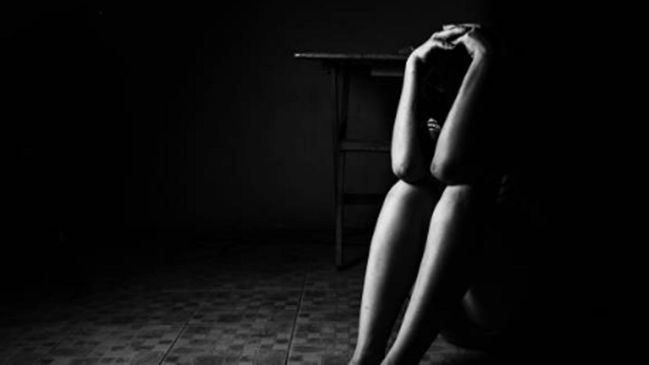 Mumbai: Navy engineer booked after teen girl files rape complaint