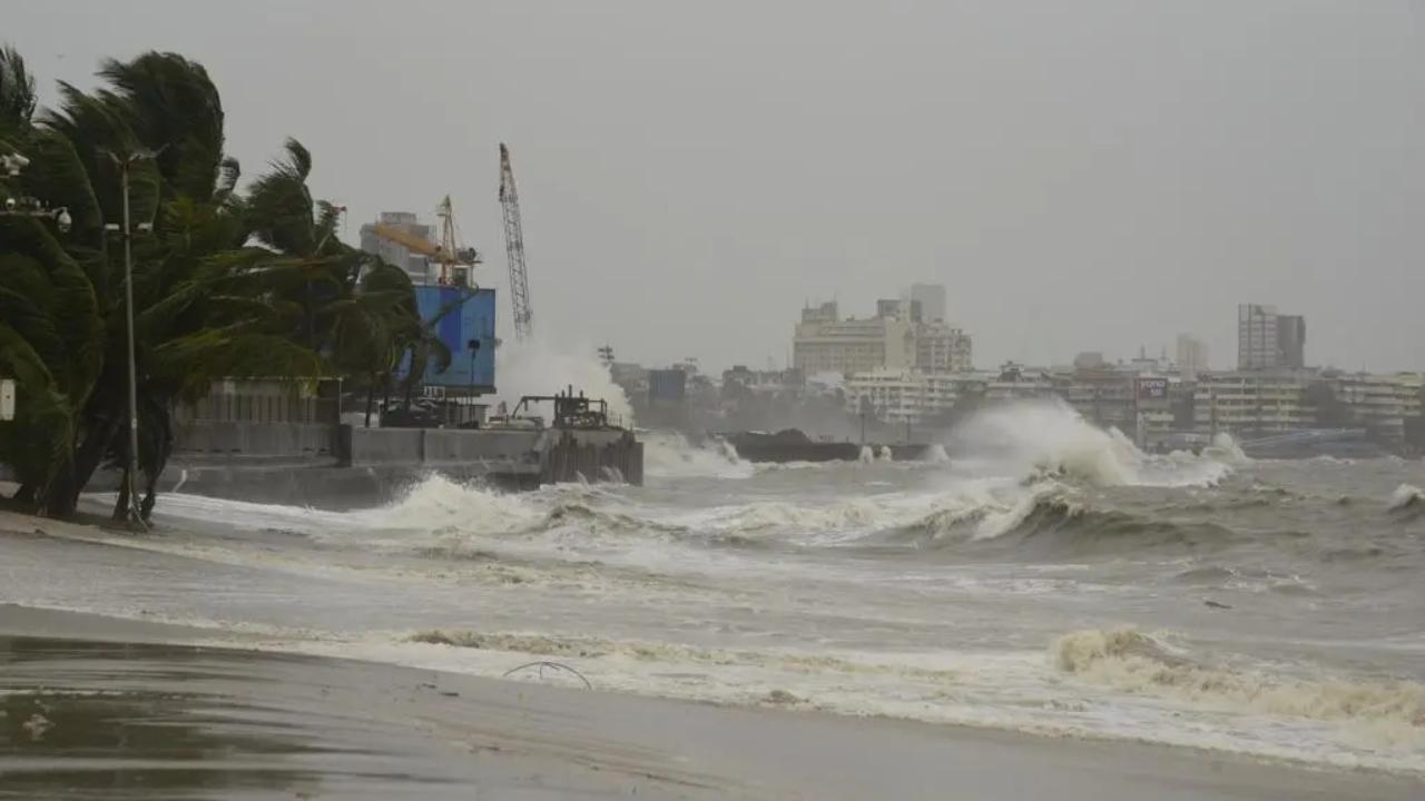 Mumbai News LIVE Updates: High tide of 2.95 metres expected at 6.46 pm today