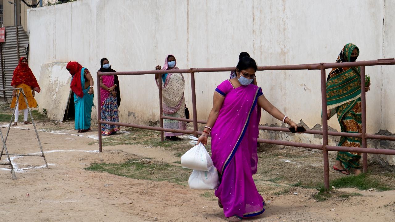 Ration card holders in Maharashtra to get grocery package at Rs 100 for Diwali